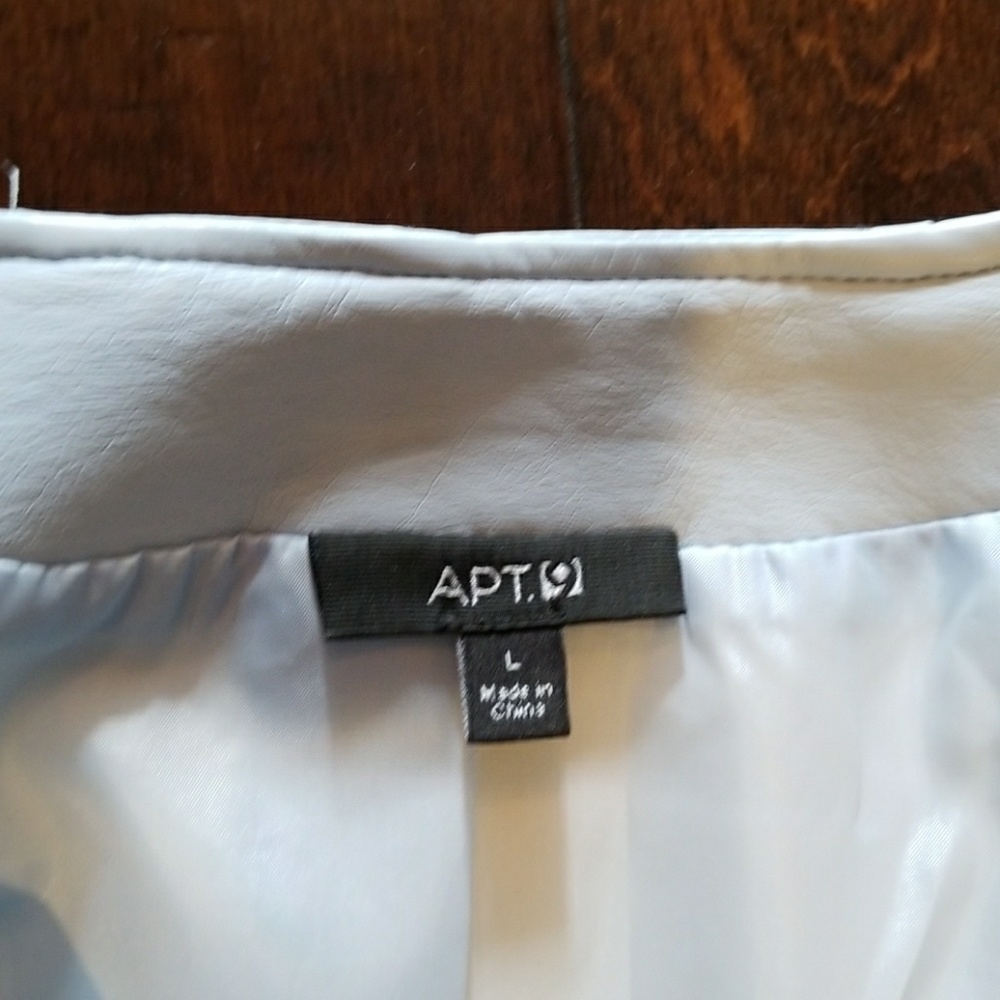 Vegan leather jacket - Picture 2 of 3